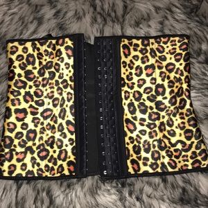 Waist Trainer *NWOT*